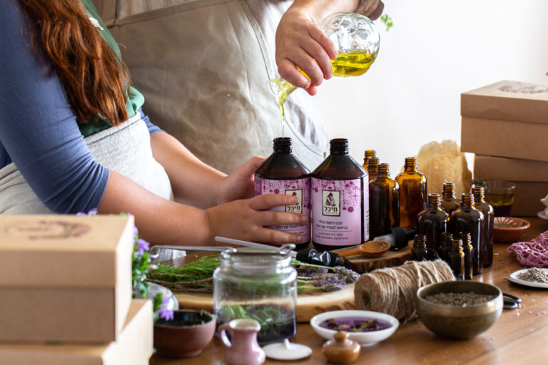 Read more about the article האותיות הקטנות – מה באמת יש במוצרי התינוקות?