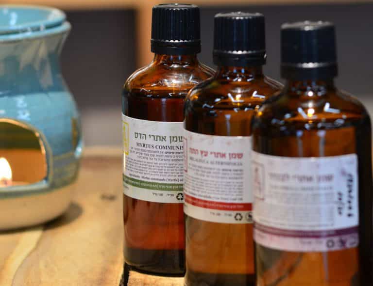 Read more about the article איך מתמודדים עם ריחות לא נעימים בקיץ?